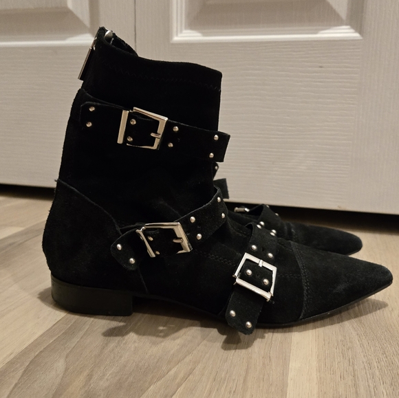 L'Intervalle Suede Boots - Picture 1 of 7